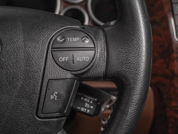Toyota Sequoia II с пробегом 2009 года, цена 2 880 000 рублей, 329856 км, внедорожник, Автокод Объявления