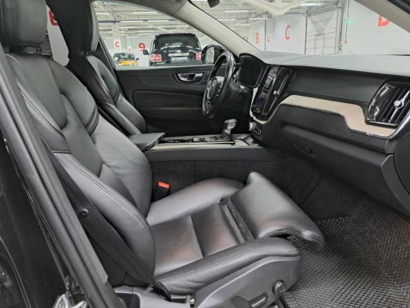 Volvo XC60 II с пробегом 2021 года, цена 3 390 000 рублей, 131146 км, внедорожник, Автокод Объявления