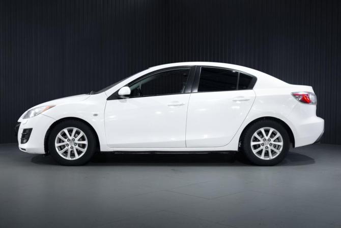 Mazda 3 II (BL) Рестайлинг с пробегом 2012 года, цена 990 000 рублей, 97100 км, седан, Автокод Объявления