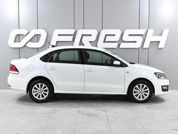 Volkswagen Polo V Рестайлинг с пробегом 2018 года, цена 1 299 000 рублей, 105509 км, седан, Автокод Объявления
