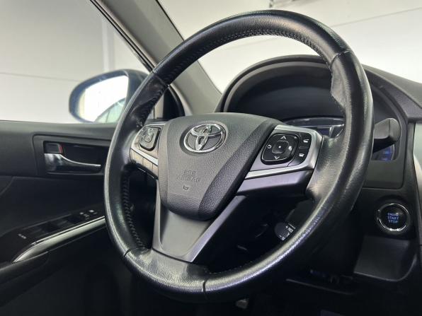 Toyota Camry VII (XV50) Рестайлинг с пробегом 2015 года, цена 1 770 000 рублей, 171000 км, седан, Автокод Объявления