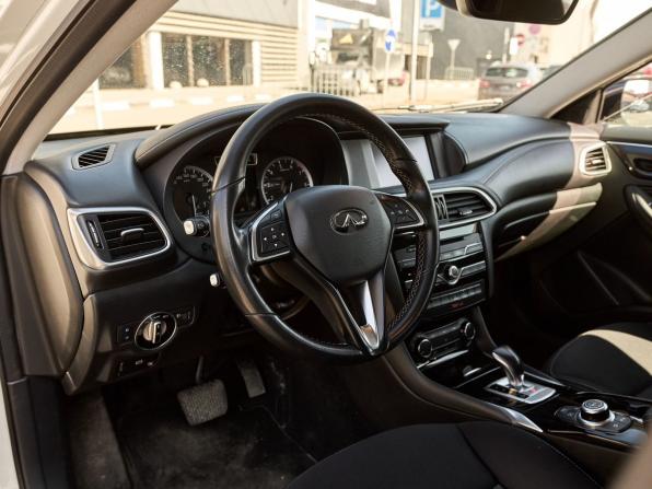 Infiniti Q30 с пробегом 2019 года, цена 1 964 000 рублей, 133770 км, хэтчбек, Автокод Объявления