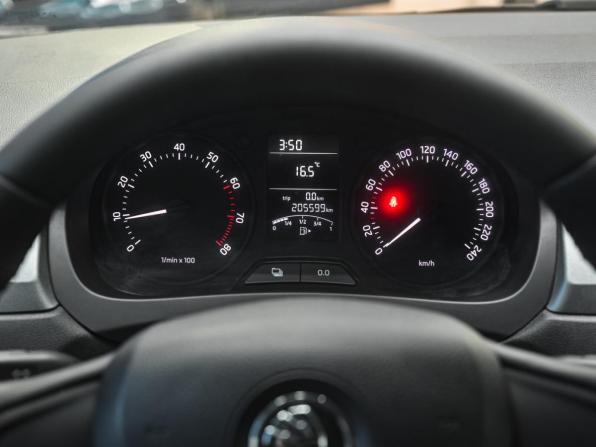 Skoda Rapid I с пробегом 2014 года, цена 790 000 рублей, 205000 км, лифтбек, Автокод Объявления