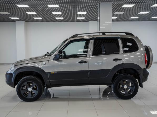 Chevrolet Niva I Рестайлинг с пробегом 2017 года, цена 696 000 рублей, 72337 км, внедорожник, Автокод Объявления