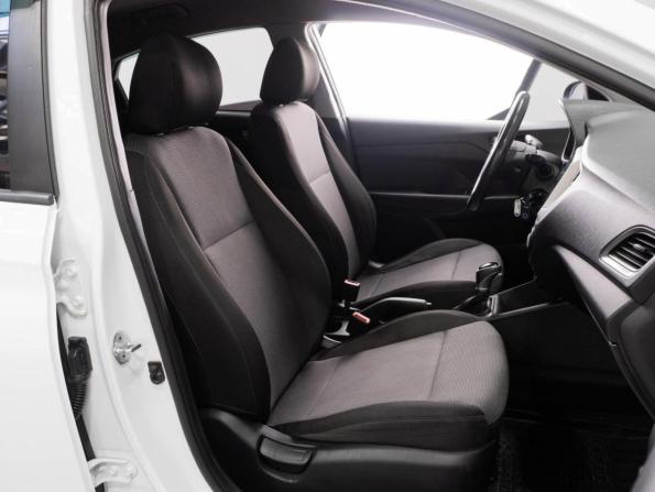 Hyundai Solaris II с пробегом 2018 года, цена 1 249 000 рублей, 122675 км, седан, Автокод Объявления
