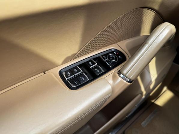 Porsche Cayenne II (958) с пробегом 2010 года, цена 1 920 000 рублей, 367762 км, внедорожник, Автокод Объявления