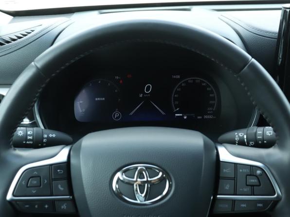 Toyota Highlander IV (XU70) с пробегом 2025 года, цена 4 744 000 рублей, 39331 км, внедорожник, Автокод Объявления