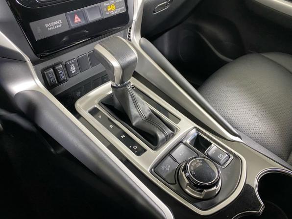 Mitsubishi Pajero Sport III с пробегом 2018 года, цена 2 597 000 рублей, 216921 км, внедорожник, Автокод Объявления