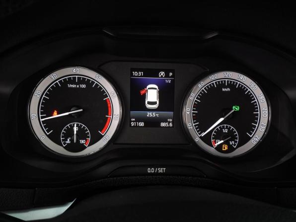Skoda Karoq I с пробегом 2020 года, цена 2 399 000 рублей, 91168 км, внедорожник, Автокод Объявления