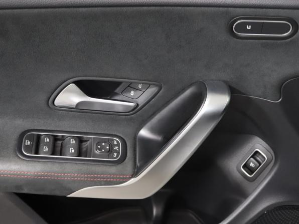 Mercedes-Benz CLA II (C118 X118) с пробегом 2019 года, цена 3 249 900 рублей, 62663 км, седан, Автокод Объявления