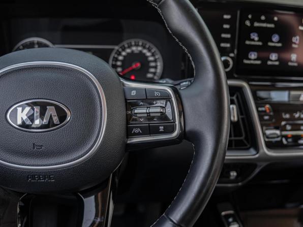 Kia Sorento IV с пробегом 2021 года, цена 3 290 000 рублей, 99104 км, внедорожник, Автокод Объявления