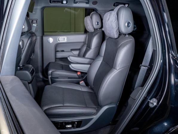 Li Auto (Lixiang) L9 I с пробегом 2024 года, цена 6 850 000 рублей, 76016 км, внедорожник, Автокод Объявления