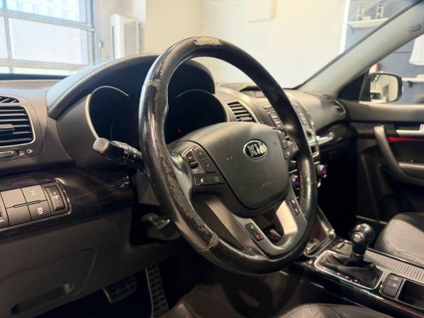 Kia Sorento II Рестайлинг с пробегом 2014 года, цена 1 650 000 рублей, 182866 км, внедорожник, Автокод Объявления