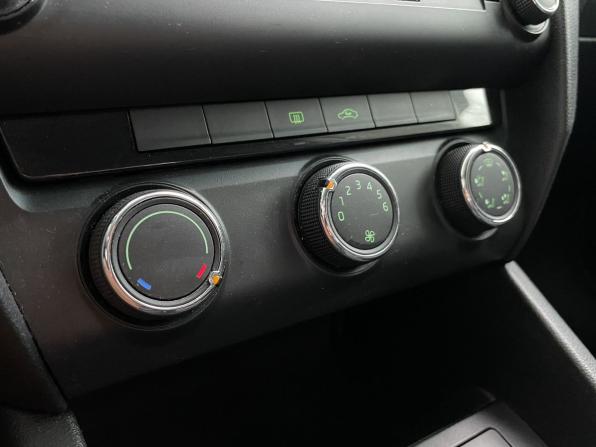 Skoda Octavia III (A7) с пробегом 2014 года, цена 989 000 рублей, 101339 км, лифтбек, Автокод Объявления