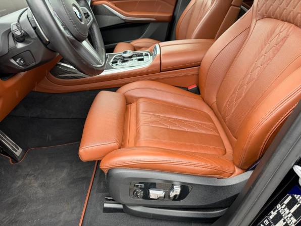 BMW X7 I (G07) Рестайлинг с пробегом 2022 года, цена 9 995 000 рублей, 116000 км, внедорожник, Автокод Объявления
