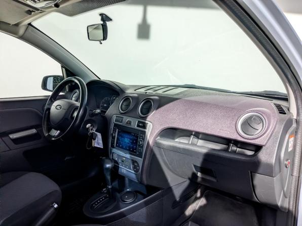 Ford Fusion I Рестайлинг с пробегом 2012 года, цена 800 000 рублей, 111925 км, хэтчбек, Автокод Объявления