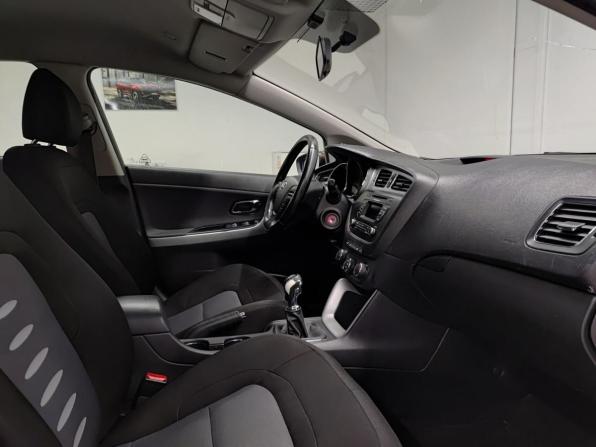 Kia Ceed II с пробегом 2013 года, цена 836 000 рублей, 177657 км, хэтчбек, Автокод Объявления
