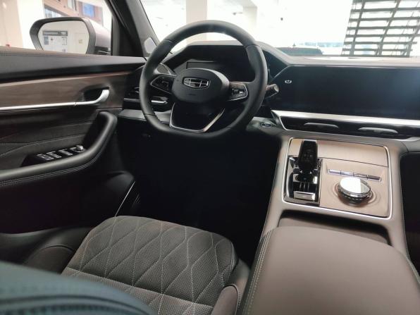 Новый Geely Monjaro I 2026 года, цена 4 904 990 рублей, внедорожник, Автокод Объявления