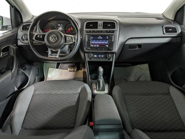 Volkswagen Polo V Рестайлинг с пробегом 2018 года, цена 1 245 500 рублей, 88000 км, седан, Автокод Объявления
