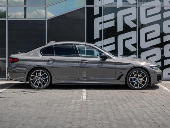 BMW 5 серии VII (G30/G31/G38) Рестайлинг с пробегом 2021 года, цена 4 940 000 рублей, 117509 км, седан, Автокод Объявления