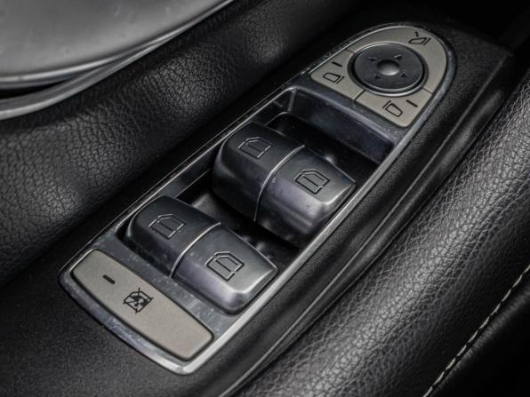 Mercedes-Benz E-Класс V (W213 S213 C238) Рестайлинг с пробегом 2021 года, цена 4 200 000 рублей, 254945 км, седан, Автокод Объявления