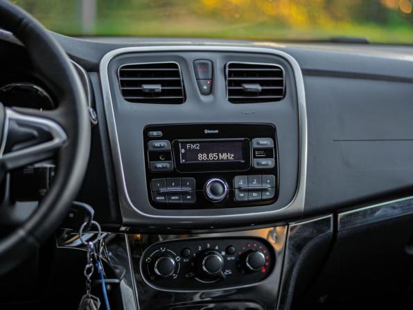 Renault Sandero II Рестайлинг с пробегом 2021 года, цена 1 210 000 рублей, 68655 км, хэтчбек, Автокод Объявления