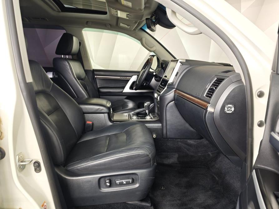 Toyota Land Cruiser 200 Series Рестайлинг 2 Москва  - изображение 22