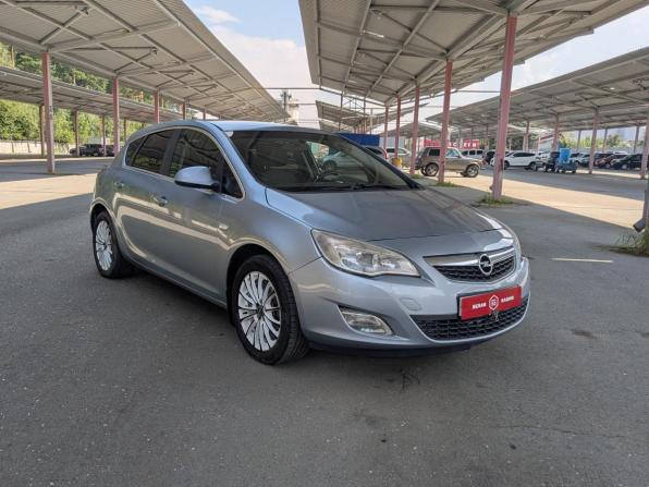 Opel Astra J с пробегом 2011 года, цена 659 900 рублей, 280000 км, хэтчбек, Автокод Объявления