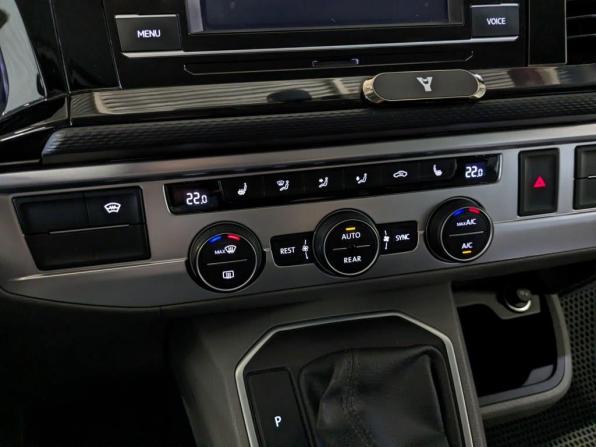 Volkswagen Caravelle T6 Рестайлинг с пробегом 2020 года, цена 3 950 000 рублей, 162597 км, минивэн, Автокод Объявления