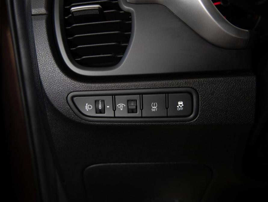 Kia Rio IV Рестайлинг Санкт-Петербург  - изображение 21