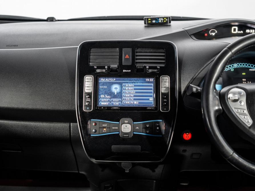 Nissan Leaf I (ZE0/AZE0) Иркутск  - изображение 14