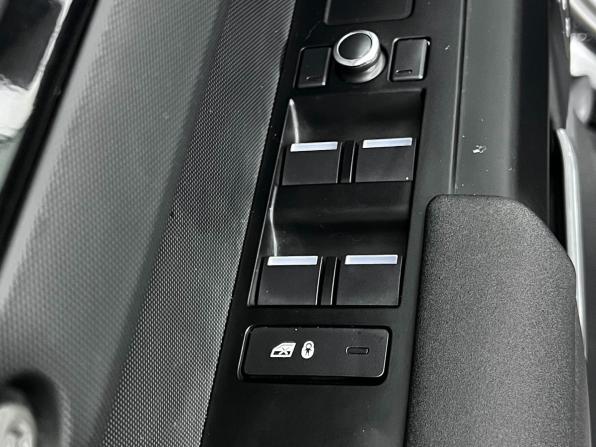 Land Rover Defender II с пробегом 2020 года, цена 4 699 000 рублей, 90365 км, внедорожник, Автокод Объявления