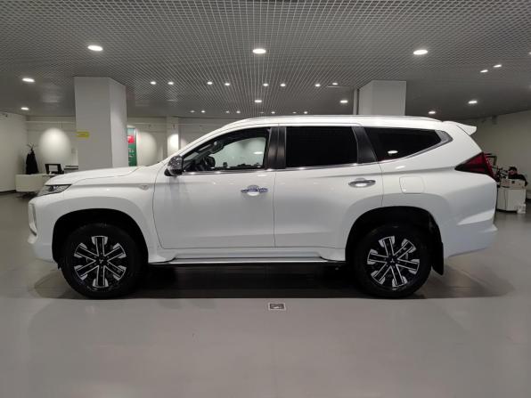 Mitsubishi Montero Sport III Рестайлинг с пробегом 2022 года, цена 4 400 000 рублей, 69191 км, внедорожник, Автокод Объявления