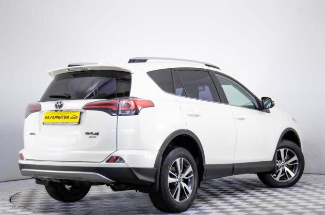 Toyota RAV4 IV (XA40) Рестайлинг с пробегом 2017 года, цена 2 799 000 рублей, 142562 км, внедорожник, Автокод Объявления