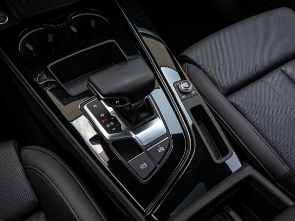 Audi A4 V (B9) Рестайлинг с пробегом 2021 года, цена 4 370 000 рублей, 96682 км, седан, Автокод Объявления