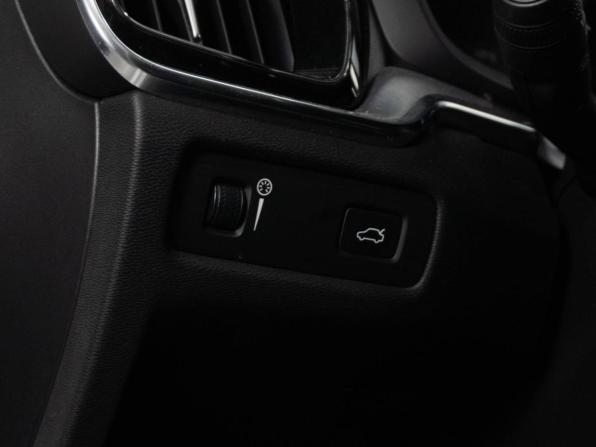 Volvo V60 Cross Country II с пробегом 2020 года, цена 3 299 000 рублей, 107592 км, универсал, Автокод Объявления