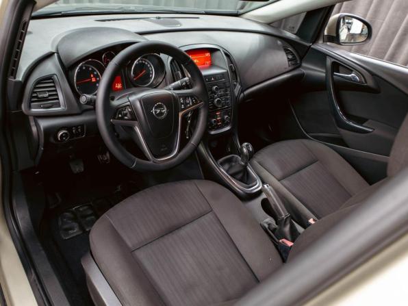 Opel Astra J с пробегом 2011 года, цена 695 000 рублей, 177324 км, хэтчбек, Автокод Объявления