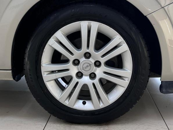 Opel Astra H Рестайлинг с пробегом 2010 года, цена 699 000 рублей, 198640 км, хэтчбек, Автокод Объявления