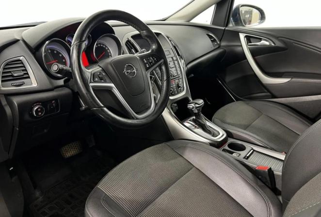 Opel Astra H Рестайлинг с пробегом 2012 года, цена 720 000 рублей, 153846 км, хэтчбек, Автокод Объявления