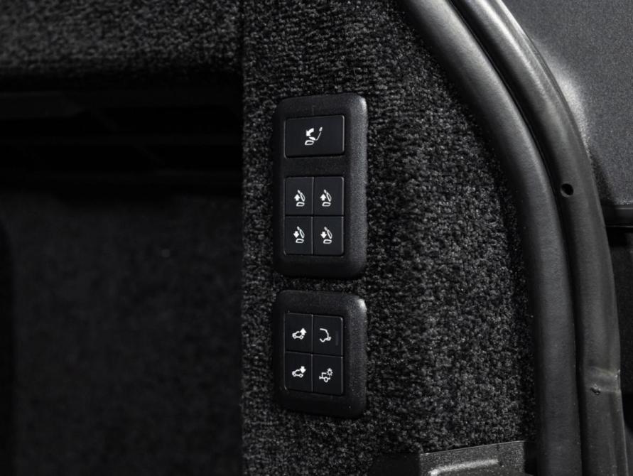 Land Rover Range Rover IV Рестайлинг Санкт-Петербург  - изображение 30