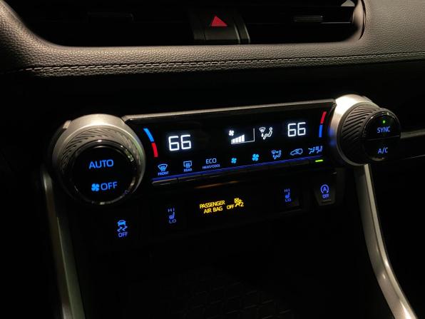 Toyota RAV4 V (XA50) с пробегом 2021 года, цена 3 100 000 рублей, 113746 км, внедорожник, Автокод Объявления