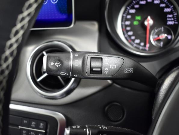Mercedes-Benz GLA I (X156) Рестайлинг с пробегом 2019 года, цена 2 299 900 рублей, 47405 км, внедорожник, Автокод Объявления