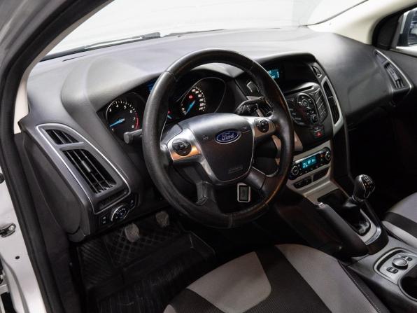 Ford Focus III с пробегом 2013 года, цена 640 000 рублей, 290881 км, хэтчбек, Автокод Объявления