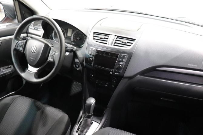 Suzuki Swift IV с пробегом 2011 года, цена 825 000 рублей, 92996 км, хэтчбек, Автокод Объявления