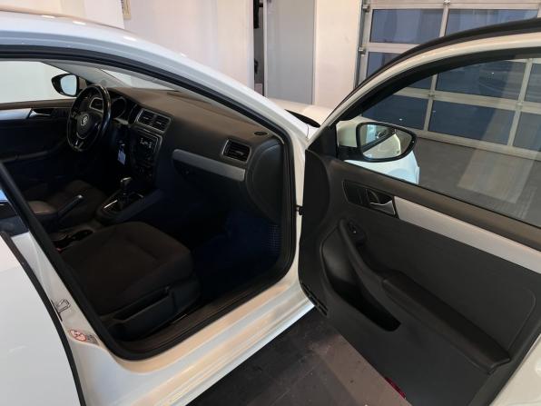 Volkswagen Jetta VI Рестайлинг с пробегом 2017 года, цена 1 225 000 рублей, 163131 км, седан, Автокод Объявления
