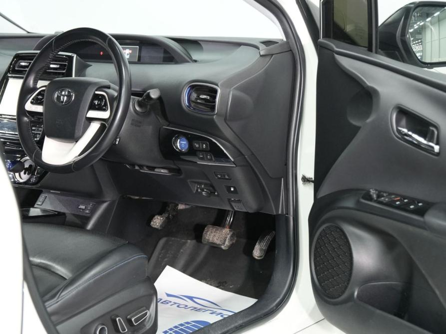 Toyota Prius IV (XW50) Новосибирск  - изображение 18