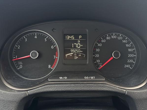 Volkswagen Polo V Рестайлинг с пробегом 2018 года, цена 1 490 000 рублей, 99250 км, седан, Автокод Объявления