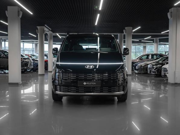 Hyundai Staria I Рестайлинг с пробегом 2026 года, цена 7 400 000 рублей, 15 км, минивэн, Автокод Объявления