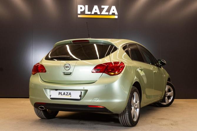 Opel Astra J с пробегом 2011 года, цена 699 000 рублей, 165659 км, хэтчбек, Автокод Объявления