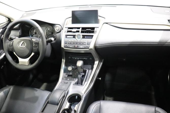 Lexus NX I с пробегом 2015 года, цена 2 855 000 рублей, 157734 км, внедорожник, Автокод Объявления